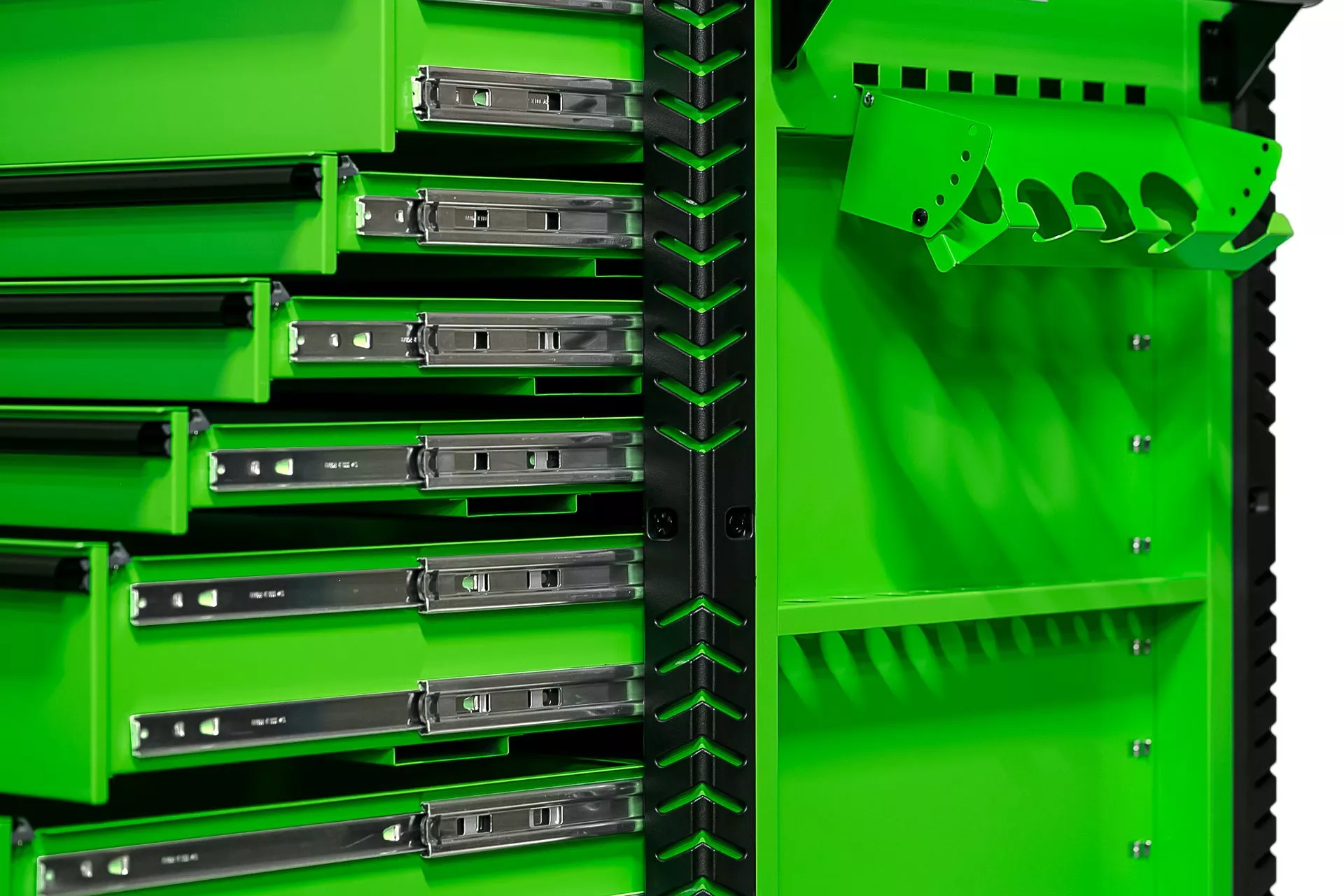 Extreme Tools 41" 6-Drawer Deluxe Tool Cart with Pry Bar Holders And Stainless Steel Slide Top - Image 12