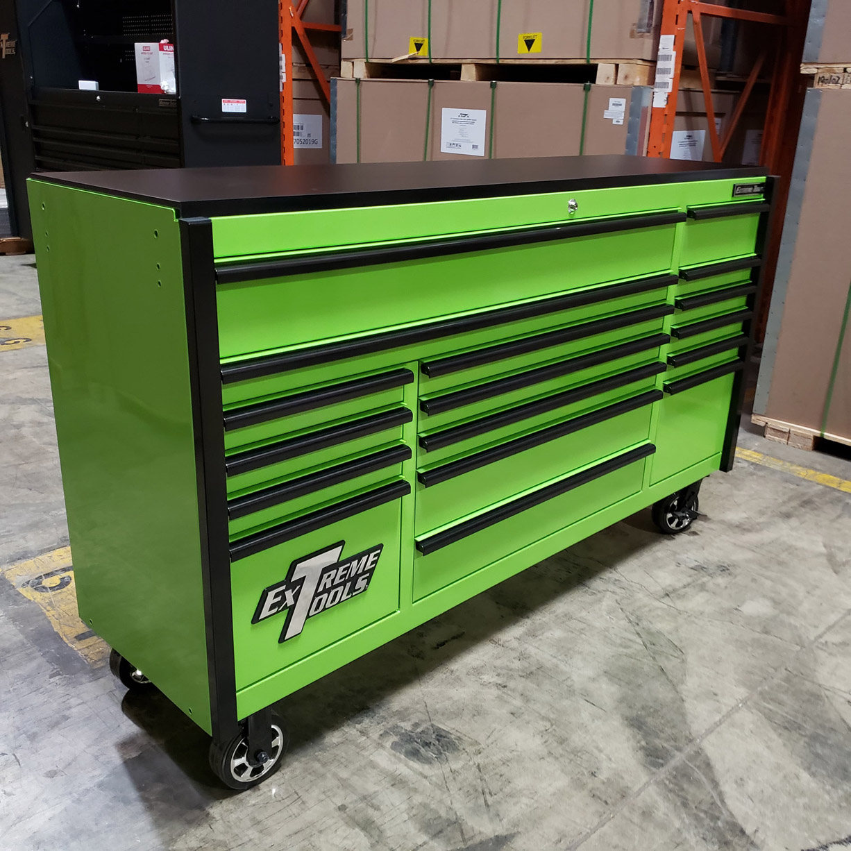 Scratch & Dent, Extreme Tools 72 x 21 Green Roller Cabinet - RTB