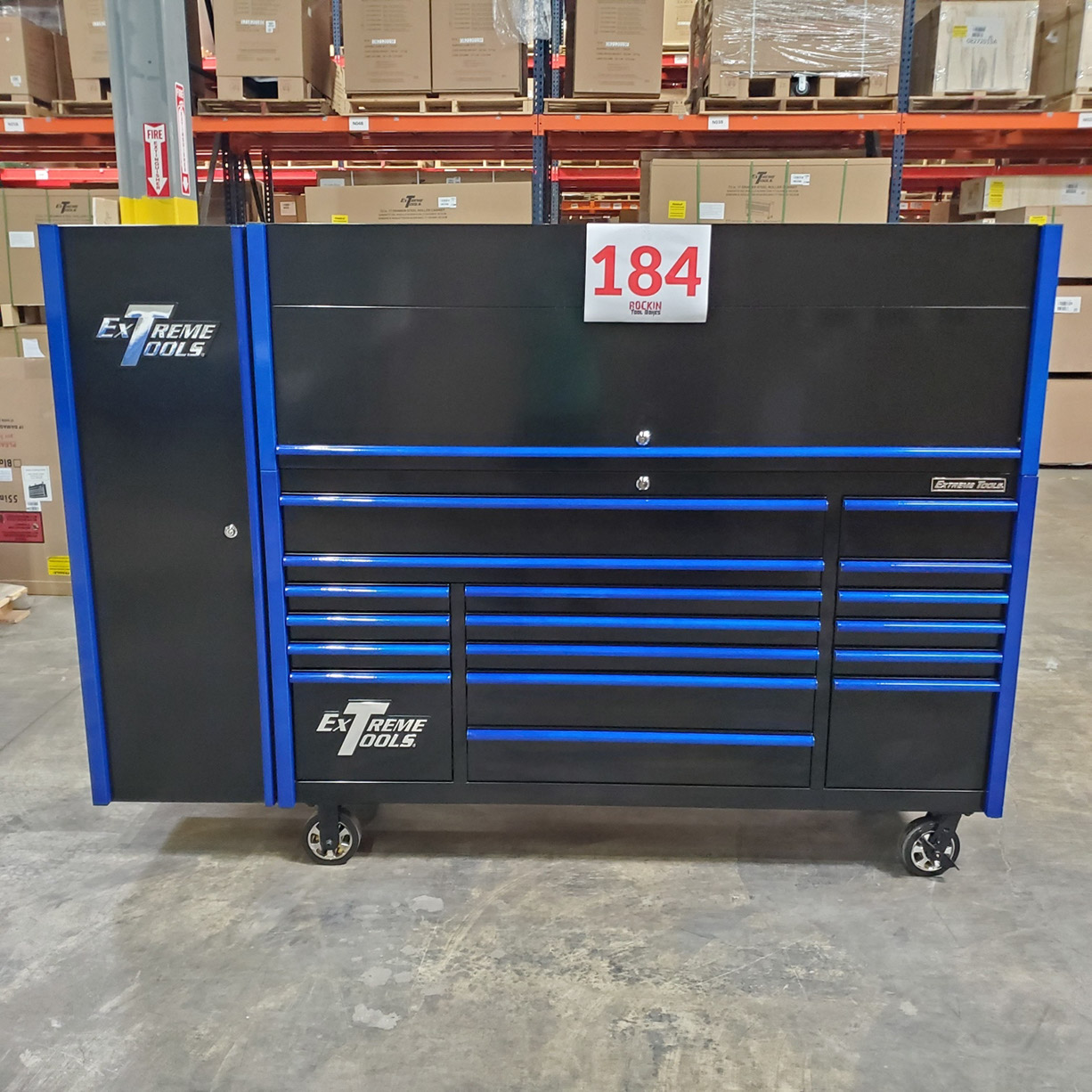 Extreme Tools 72 DX Series 17-Drawer Roller Cabinet w/Hutch - Blue w/Black  Drawer Pulls