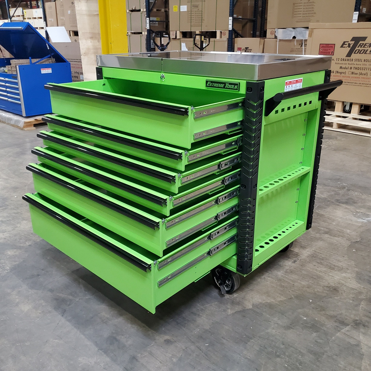 https://rockintoolboxes.com/wp-content/uploads/2020/05/Scratch-and-Dent-_-Extreme-Tools-41-x-25-6-Drawer-Slide-Top-Tool-Cart-SD-EX4106TCS-Green-with-Black-Drawer-Pulls_29.jpeg
