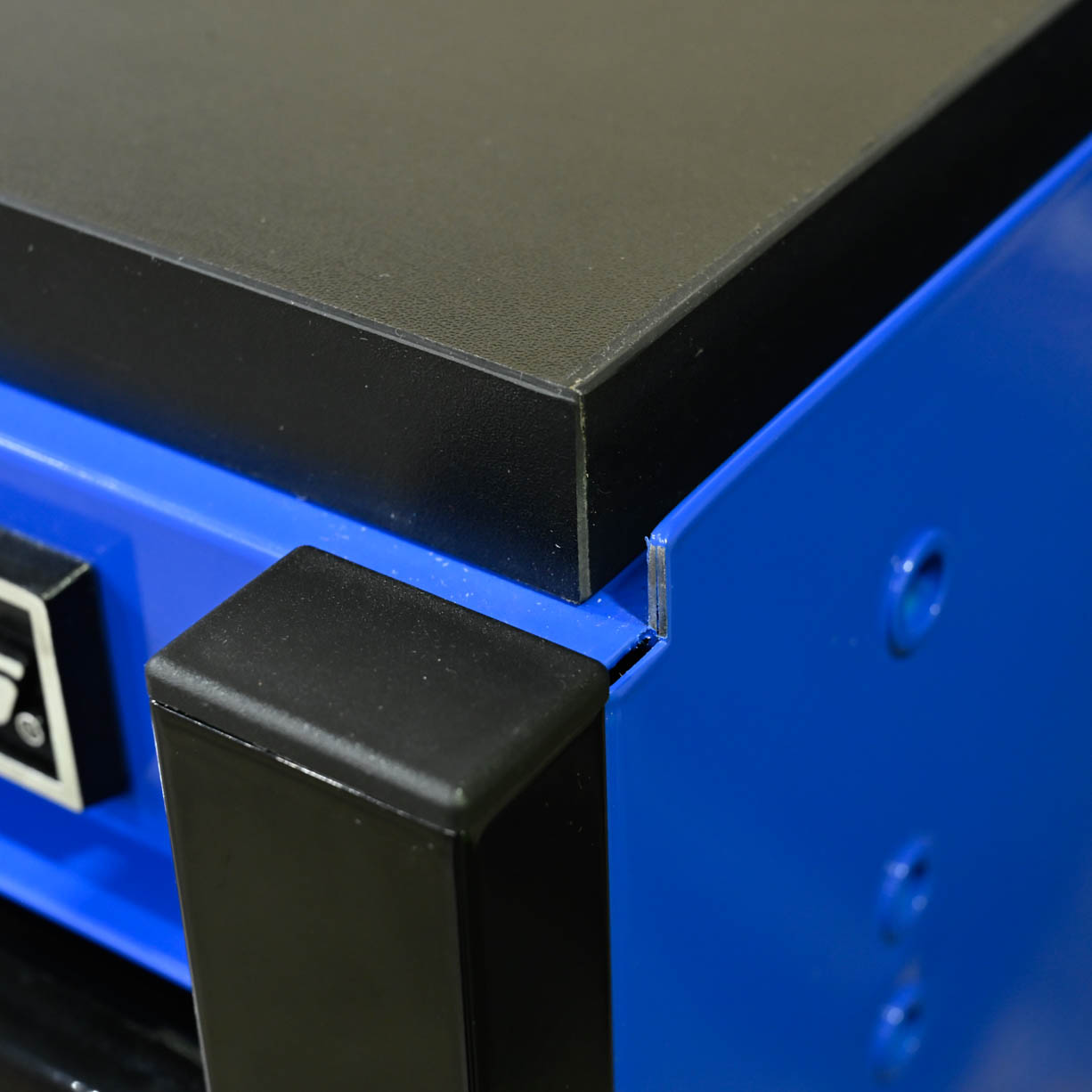 Scratch and Dent SD208-DX722117RCBLBK - Blue Black - RockinToolboxes-07