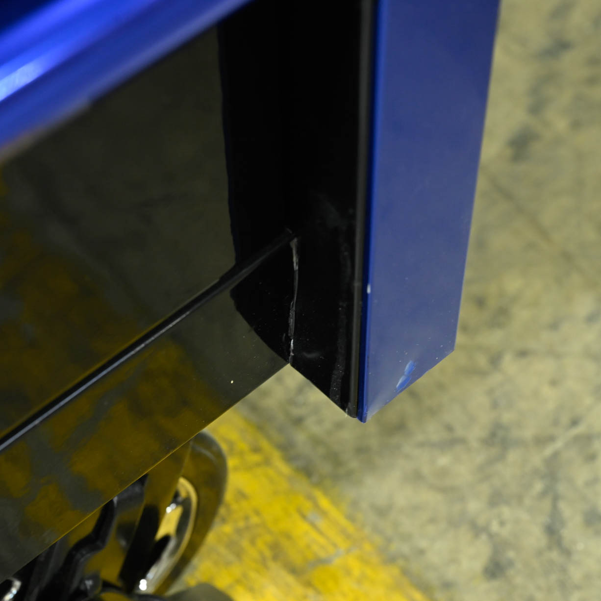 Scratch and Dent SD52-RX552513HRBKBL - Black Blue- RockinToolboxes-12